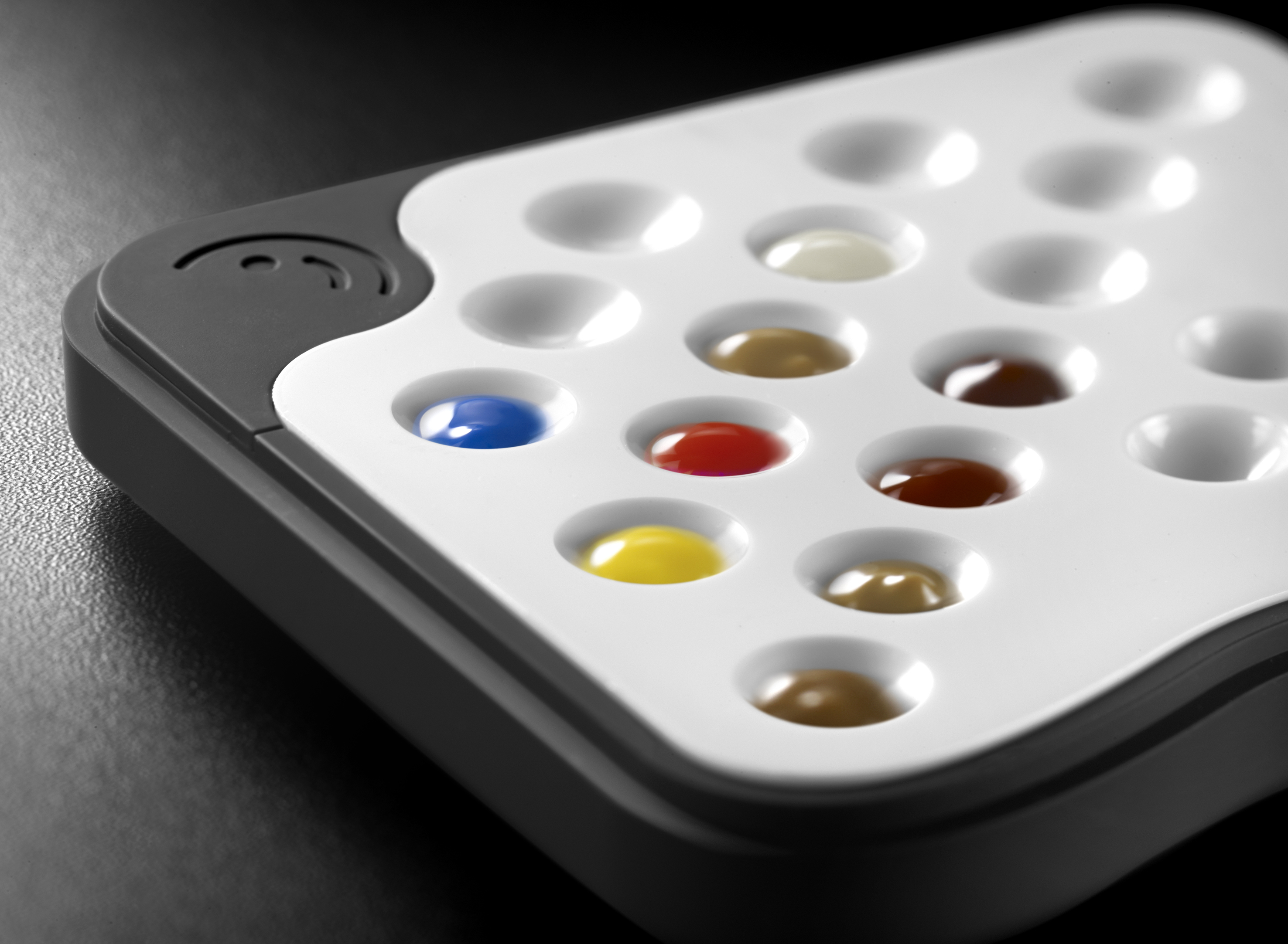 Tinto, Set aus 2 Platten mit 15 Mulden Tinto, Set aus 2 Platten mit 15 Mulden